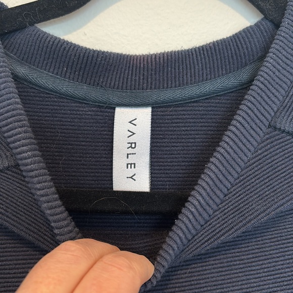 Varley Manning Sweatshirt with Side Zippers in Navy Blue Size Medium - Picture 4 of 6